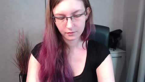 Snapshot of emma_lust94 chatting on 03/05/25, 07:27 emma online show from 03/05/25, 07:27