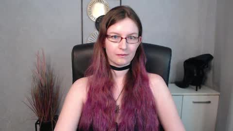 Snapshot of emma_lust94 chatting on 03/12/25, 10:05 emma online show from 03/12/25, 10:05