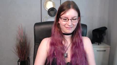 Snapshot of emma_lust94 chatting on 03/12/25, 01:08 emma online show from 03/12/25, 01:08