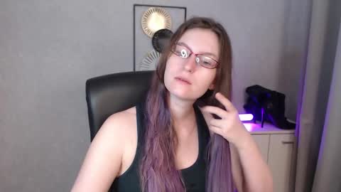Snapshot of emma_lust94 chatting on 09/11/25, 05:29 emma online show from 09/11/25, 05:29