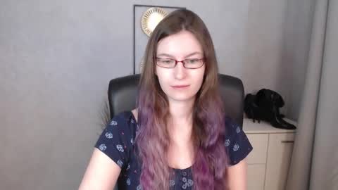 Snapshot of emma_lust94 chatting on 09/16/25, 05:19 emma online show from 09/16/25, 05:19