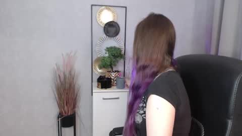 Snapshot of emma_lust94 chatting on 09/19/25, 05:31 emma online show from 09/19/25, 05:31