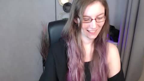 Snapshot of emma_lust94 chatting on 09/29/25, 05:34 emma online show from 09/29/25, 05:34