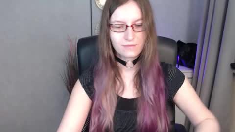 Snapshot of emma_lust94 chatting on 10/03/25, 05:26 emma online show from 10/03/25, 05:26