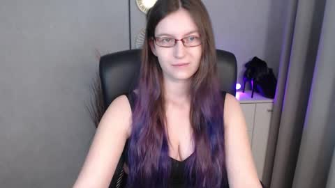 Snapshot of emma_lust94 chatting on 10/06/25, 05:16 emma online show from 10/06/25, 05:16
