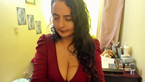 Snapshot of emma_luxy chatting on 12/21/24, 01:10 emma luxy online show from 12/21/24, 01:10