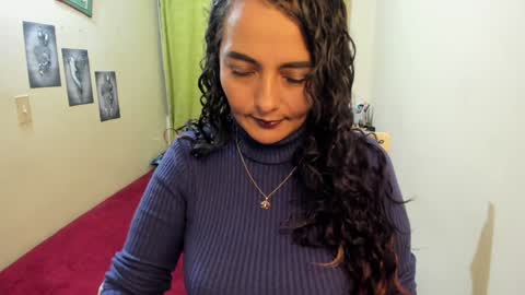 Snapshot of emma_luxy chatting on 12/29/24, 05:53 emma luxy online show from 12/29/24, 05:53