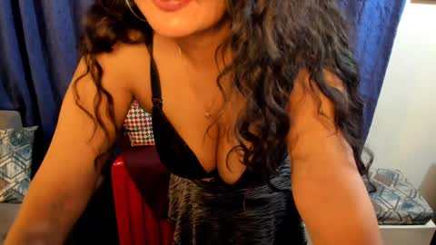 Snapshot of emma_luxy chatting on 02/05/25, 08:43 emma luxy online show from 02/05/25, 08:43