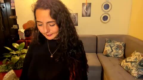 Snapshot of emma_luxy chatting on 02/20/25, 05:12 emma luxy online show from 02/20/25, 05:12