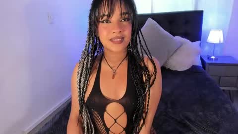 Snapshot of emma_martiin chatting on 04/20/26, 07:04 Im Emma online show from 04/20/26, 07:04
