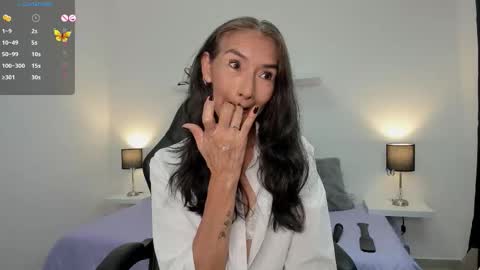 Emma  online show from 11/13/25, 12:04