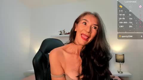 Snapshot of emma_mendoza chatting on 02/21/26, 11:55 Emma online show from 02/21/26, 11:55