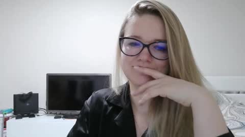 emma_misty_ online show from 02/20/26, 08:09