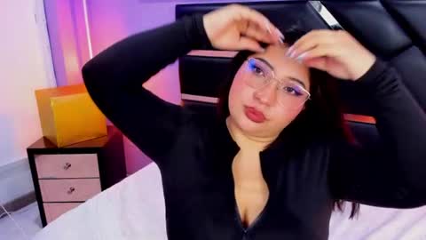 Snapshot of emma_monserratt chatting on 07/09/26, 11:25 Emma Monserratt online show from 07/09/26, 11:25