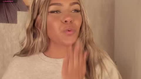 Emma Morgann online show from 02/24/25, 11:54