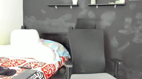 emma online show from 01/15/25, 05:47