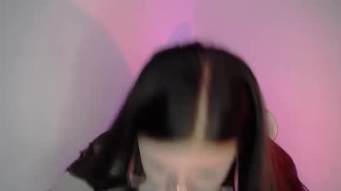 Snapshot of emma_naa chatting on 09/19/25, 01:40 Emma online show from 09/19/25, 01:40