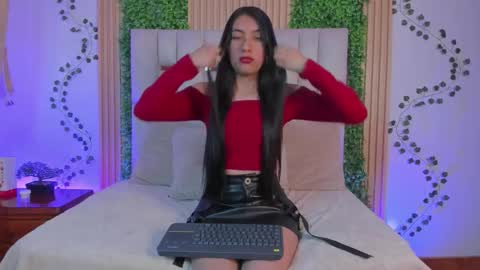 Snapshot of emma_nmm chatting on 01/13/26, 07:41 Emma online show from 01/13/26, 07:41