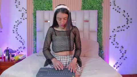 Snapshot of emma_nmm chatting on 01/15/26, 04:55 Emma online show from 01/15/26, 04:55