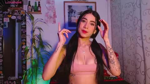 Sara Luna online show from 12/16/24, 11:50