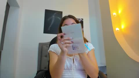 emma online show from 09/17/25, 03:08