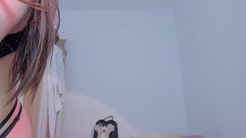 Snapshot of emma_rr chatting on 12/02/24, 11:34 Emma online show from 12/02/24, 11:34