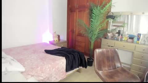 Emma online show from 09/09/25, 11:59