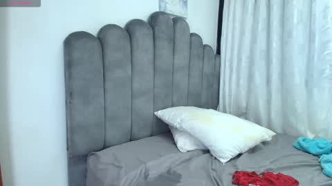 emma_saenz01 online show from 12/02/25, 06:58