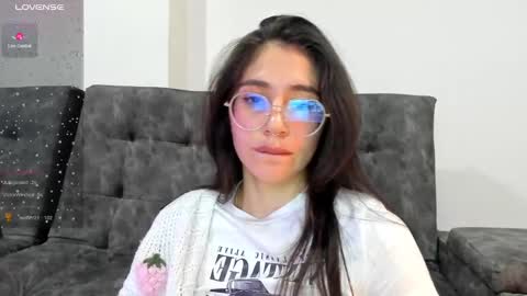 Snapshot of emma_sandovaal chatting on 12/03/24, 07:32 Emma online show from 12/03/24, 07:32