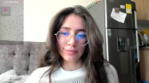 Snapshot of emma_sandovaal chatting on 12/12/24, 06:21 Emma online show from 12/12/24, 06:21