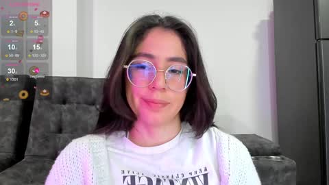 Snapshot of emma_sandovaal chatting on 01/10/25, 12:38 Emma online show from 01/10/25, 12:38