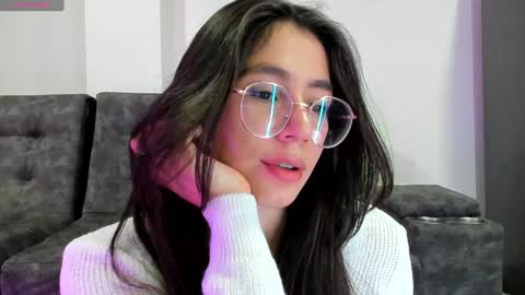 Snapshot of emma_sandovaal chatting on 01/29/25, 01:48 Emma online show from 01/29/25, 01:48