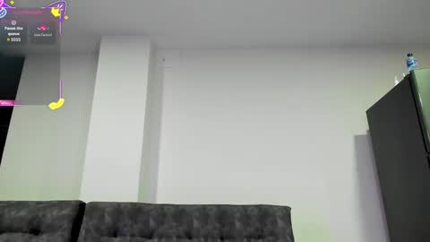 Snapshot of emma_sandovaal chatting on 09/10/25, 02:44 Emma online show from 09/10/25, 02:44