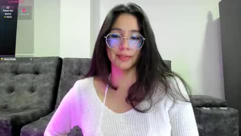Snapshot of emma_sandovaal chatting on 10/20/25, 03:51 Emma online show from 10/20/25, 03:51