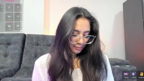Snapshot of emma_sandovaal chatting on 05/08/26, 04:29 Emma online show from 05/08/26, 04:29
