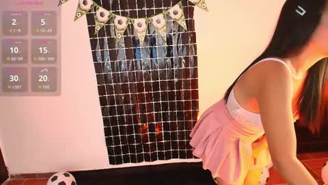 Snapshot of emma_sanz__ chatting on 02/19/26, 01:29 Emma Sanz online show from 02/19/26, 01:29