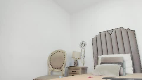 emma scott 7 online show from 12/03/25, 11:08