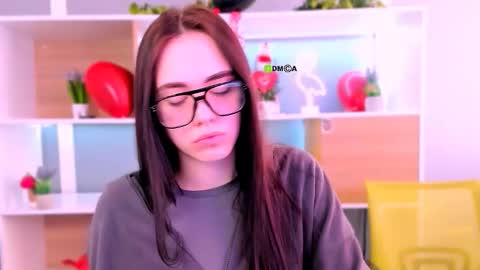 emma_swee online show from 02/20/26, 06:26