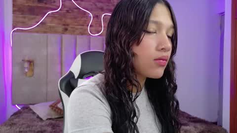 emma_visconti online show from 09/22/25, 12:29