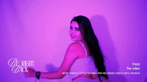 emma_whitee_ online show from 01/06/26, 11:58