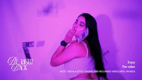 emma_whitee_ online show from 01/09/26, 11:24