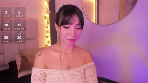 Snapshot of emma_woods__ chatting on 12/10/24, 06:28 emma_woods__ online show from 12/10/24, 06:28