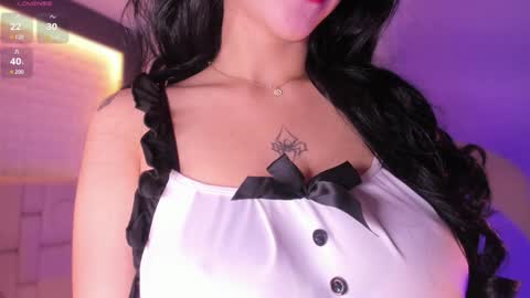 Snapshot of emma_woods__ chatting on 12/14/24, 12:23 emma_woods__ online show from 12/14/24, 12:23