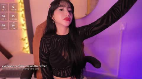 Snapshot of emma_woods__ chatting on 12/27/24, 12:34 emma_woods__ online show from 12/27/24, 12:34