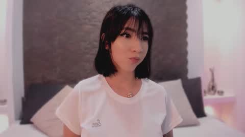 Snapshot of emma_woods__ chatting on 10/19/25, 12:28 emma_woods__ online show from 10/19/25, 12:28