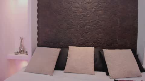 Snapshot of emma_woods__ chatting on 10/20/25, 07:47 emma_woods__ online show from 10/20/25, 07:47