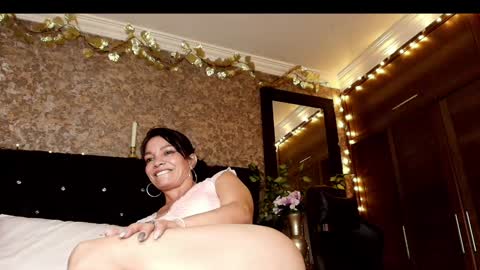 Emma online show from 12/23/24, 10:33