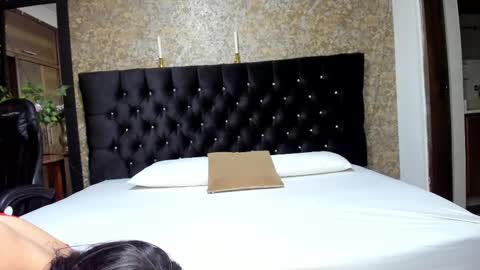 Emma online show from 03/12/25, 01:47