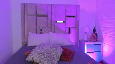 emma becket online show from 10/24/25, 05:37