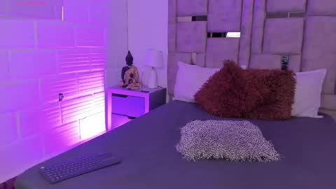 emma becket online show from 12/05/25, 03:48